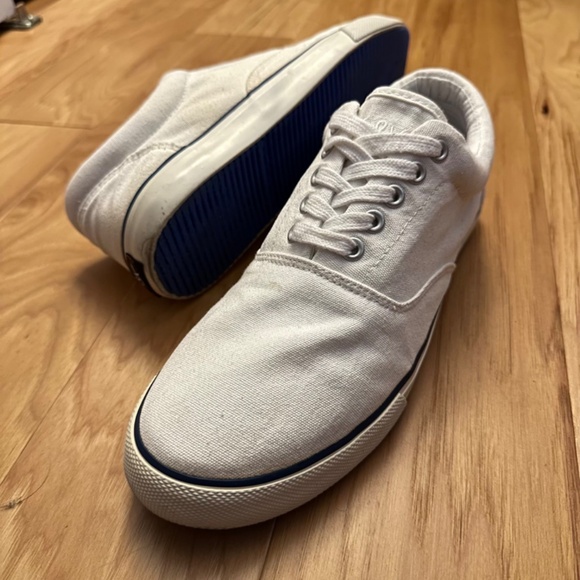 Men’s GBX Sneakers - White color - Shoe size 9 - Picture 1 of 5